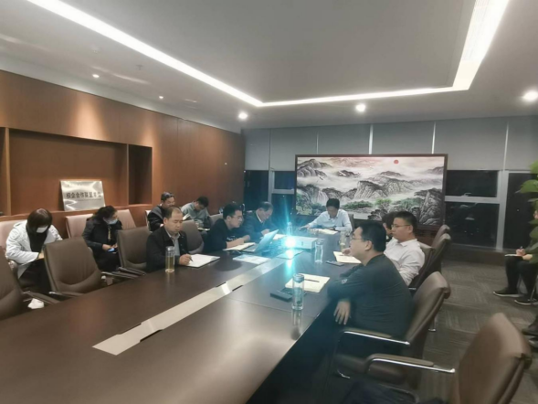 10.27市產(chǎn)業(yè)集團(tuán)黨委召開理論學(xué)習(xí)中心組擴(kuò)大會(huì)傳達(dá)學(xué)習(xí)全省領(lǐng)導(dǎo)干部會(huì)議精神1649.png 10.27市產(chǎn)業(yè)集團(tuán)黨委召開理論學(xué)習(xí)中心組擴(kuò)大會(huì)傳達(dá)學(xué)習(xí)全省領(lǐng)導(dǎo)干部會(huì)議精神1649.png