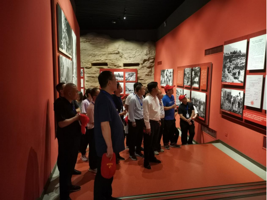 7.4市產(chǎn)業(yè)集團舉辦“傳承紅旗渠精神 譜寫新時代華章”專題培訓班994.png 7.4市產(chǎn)業(yè)集團舉辦“傳承紅旗渠精神 譜寫新時代華章”專題培訓班994.png