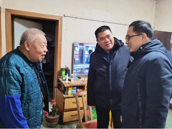 新春送溫暖 慰問暖人心—產(chǎn)業(yè)集團活動新聞稿0205(1)(3)192.png 新春送溫暖 慰問暖人心—產(chǎn)業(yè)集團活動新聞稿0205(1)(3)192.png