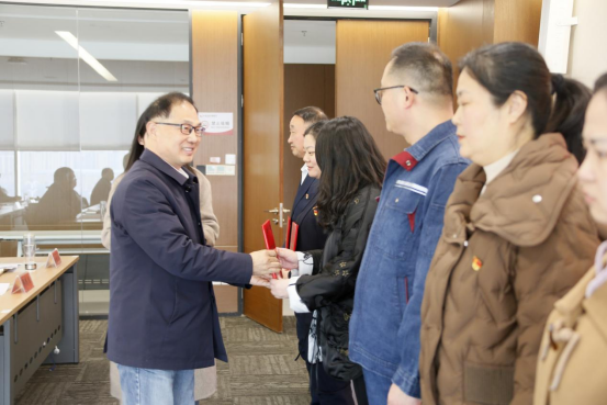 3.8市產(chǎn)業(yè)集團召開2023年度總結(jié)表彰暨2024年度第一次雙月經(jīng)濟運營分析會259.png 3.8市產(chǎn)業(yè)集團召開2023年度總結(jié)表彰暨2024年度第一次雙月經(jīng)濟運營分析會259.png